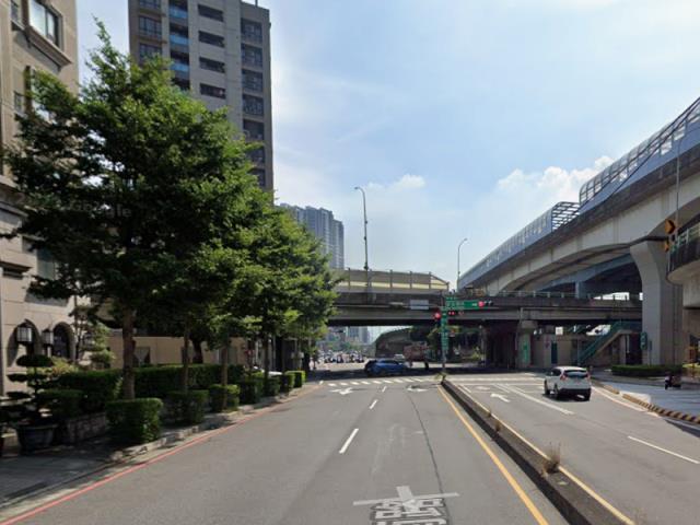 新北大樓法拍-3