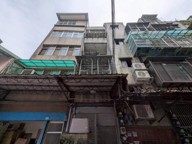 新北三重法拍公寓-1