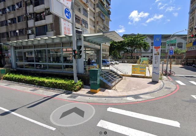 高雄苓雅法拍店面-3