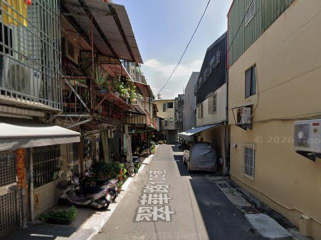 高雄鼓山透天法拍-3
