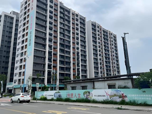 新北八里法拍大樓-2
