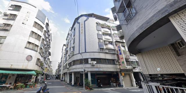 鳳山華廈法拍-3