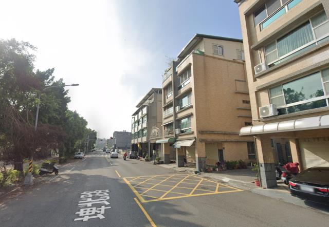 鳳山法拍透天-4