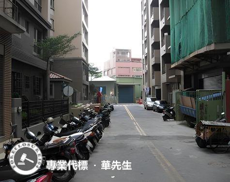 新北泰山華廈法拍-11