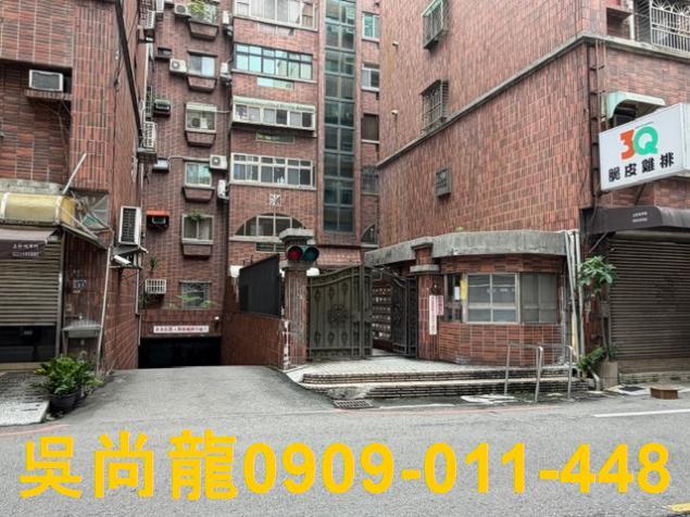 東區法拍華廈-3
