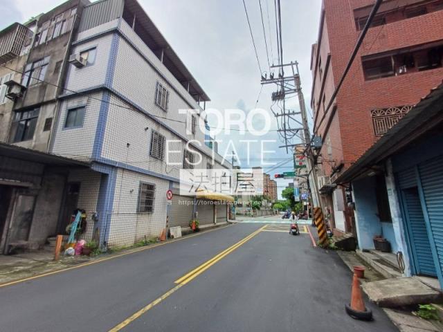 新北鶯歌華廈法拍-7