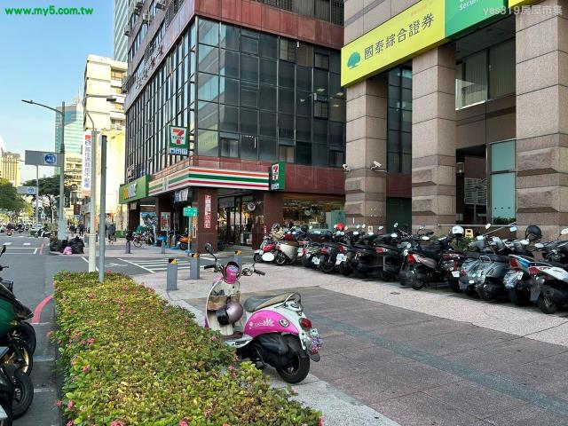 高雄新興區大樓-1