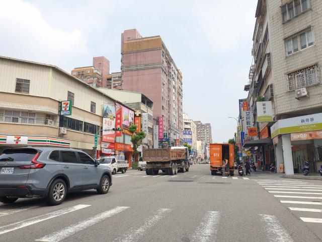 台中西屯透天-2