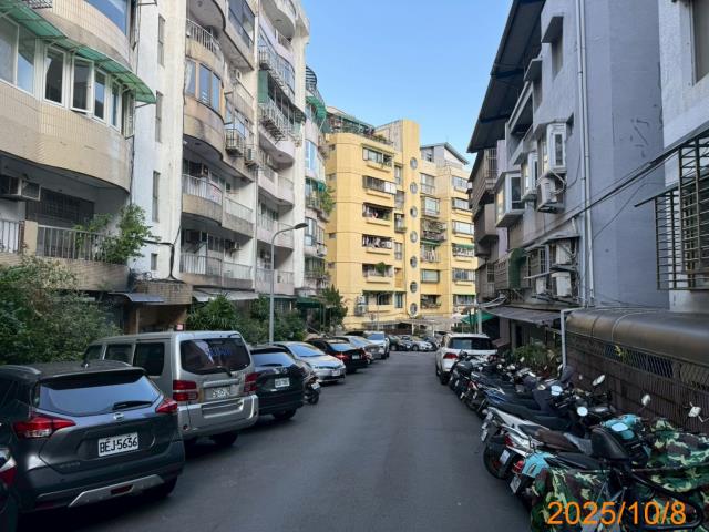 台北信義區法拍華廈-4
