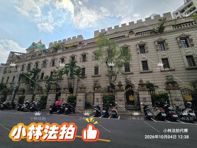 台中南屯法拍社區型臨路別墅-8