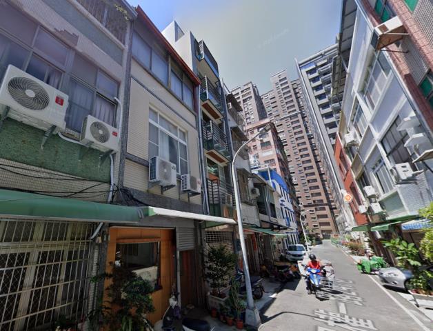 高雄新興區拍賣透天-5