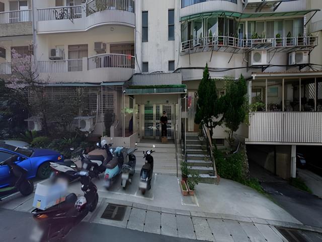 台北信義區法拍大樓-1