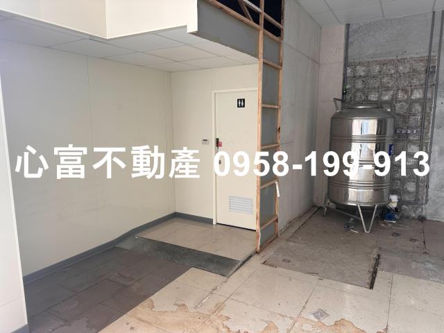 高雄岡山店面-3