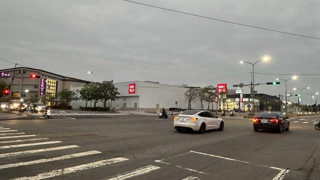高雄岡山大樓法拍-8