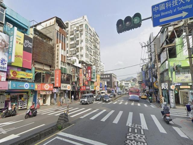 台北文山區公寓法拍-9