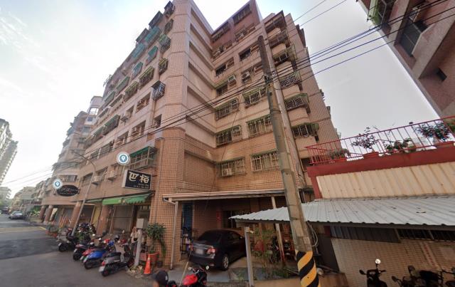 鳳山華廈法拍-4